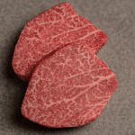 黒毛和牛（A5雌牛）のサシと肉割烹うしうららのコース